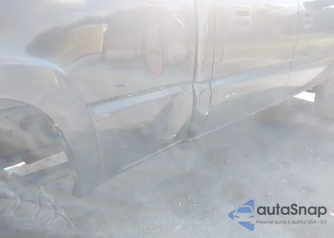 2004 Chevrolet Silverado 2500Hd Lt from USA, damaged, VIN 1GCHK23U84F204863